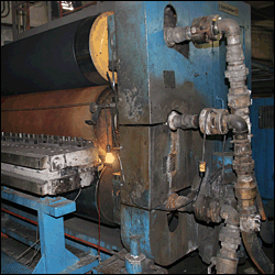 Plastic extrusion machine