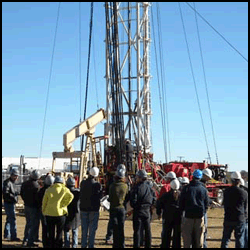 well service rig monitoring system